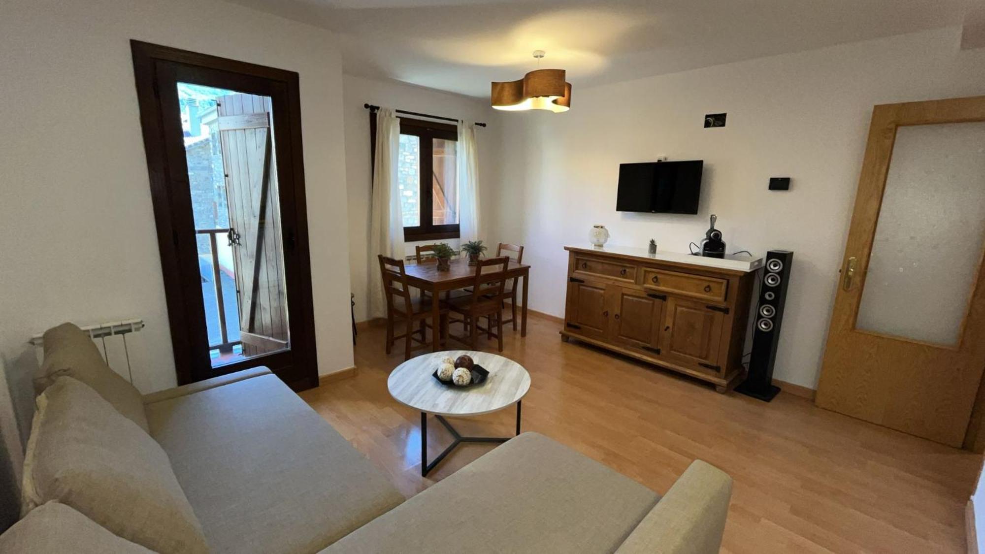 Villanúa Apartamento El Roble מראה חיצוני תמונה