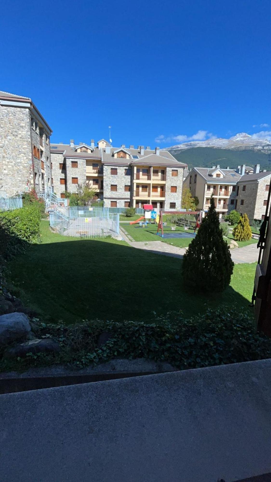 Villanúa Apartamento El Roble מראה חיצוני תמונה